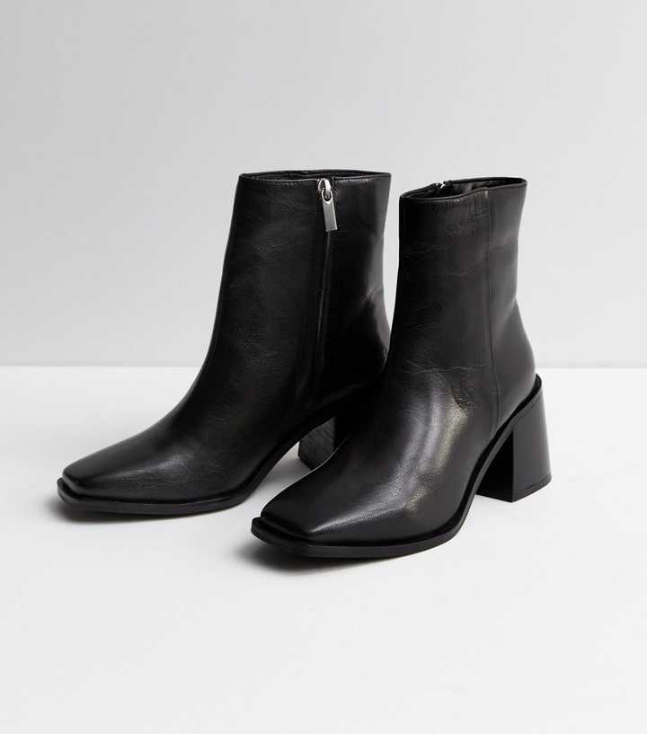 pointed toe ankle boots