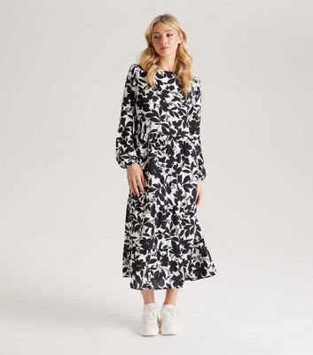 Black and white clearance leaf print dress