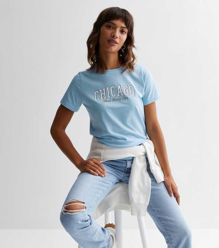 New Look Women's Pale Blue Cotton Chicago Logo T-Shirt - UK 6