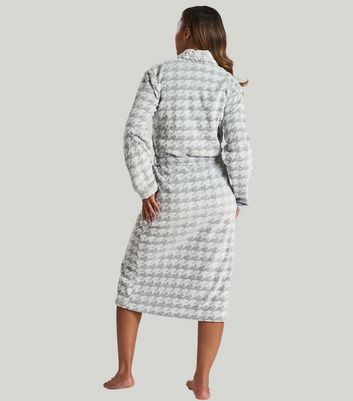 Loungeable Light Grey Houndstooth Fleece Dressing Gown New Look