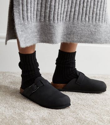 Black Ribbed Lounge Socks | New Look