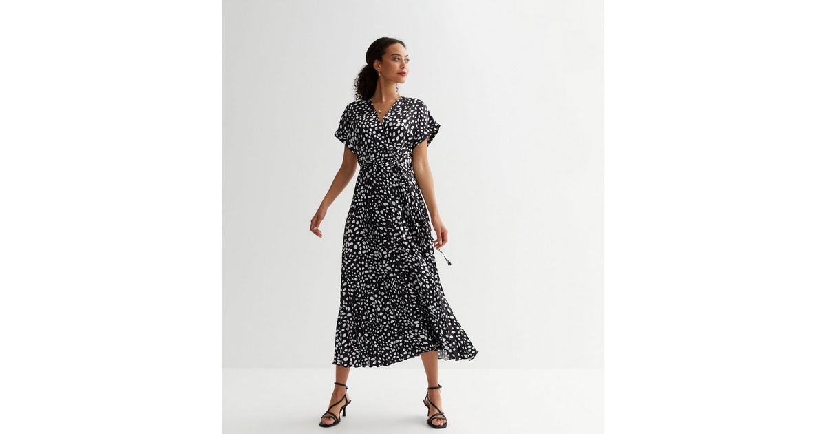 Tall Black Spot Satin Pleated Wrap Midi Dress | New Look