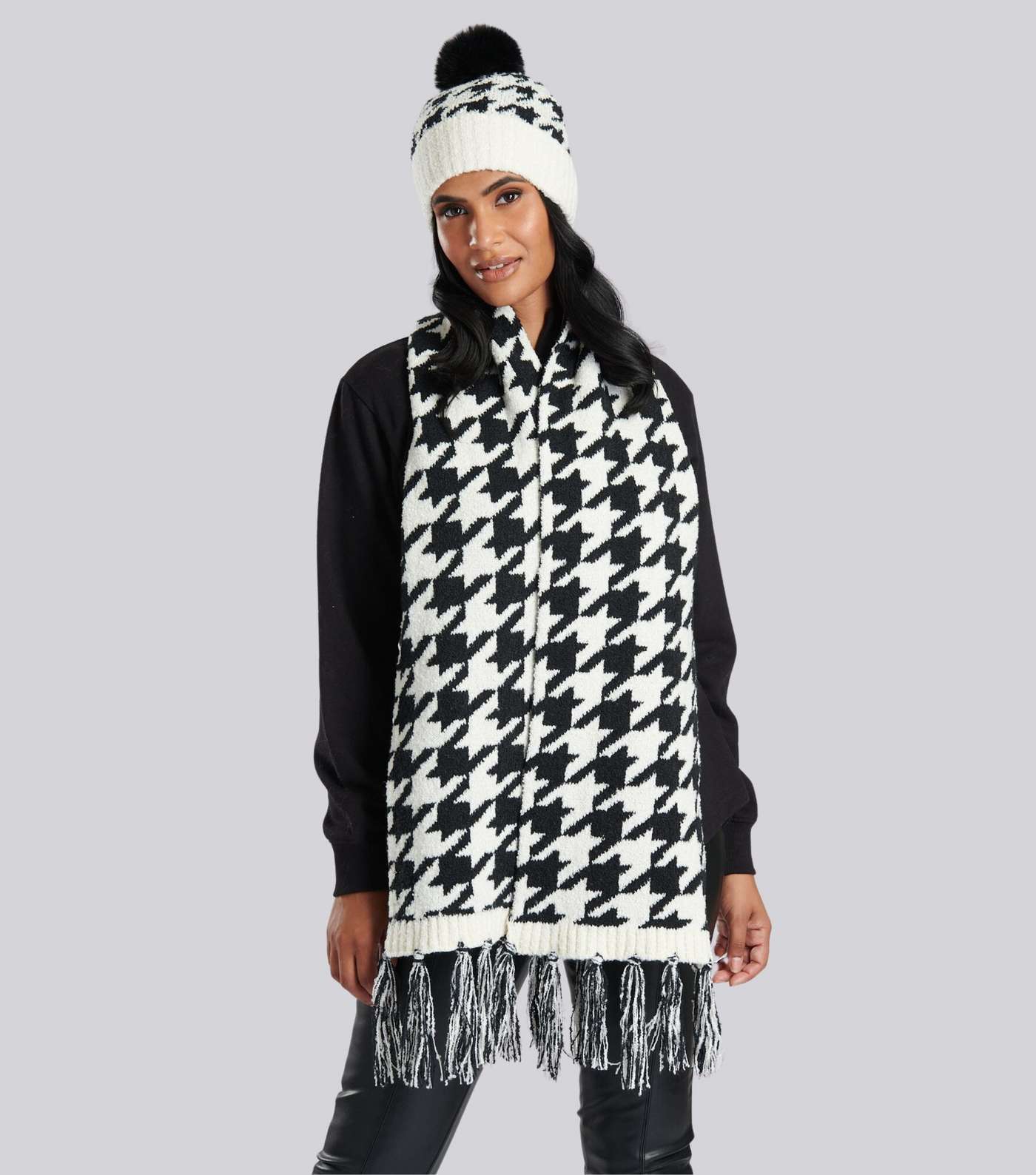 South Beach Black Dogtooth Knit Hat and Scarf Set Image 3