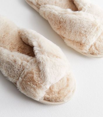 Faux fur clearance slip on slippers