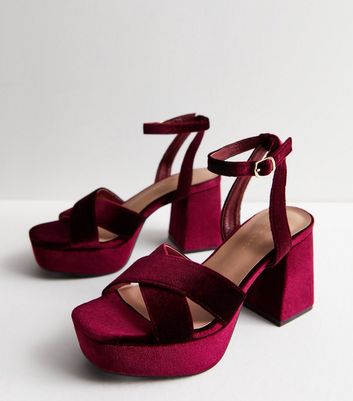 Burgundy platform outlet pumps