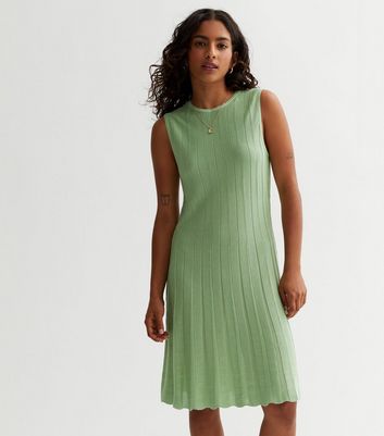 Petite Olive Knitted Sleeveless Midi Dress New Look