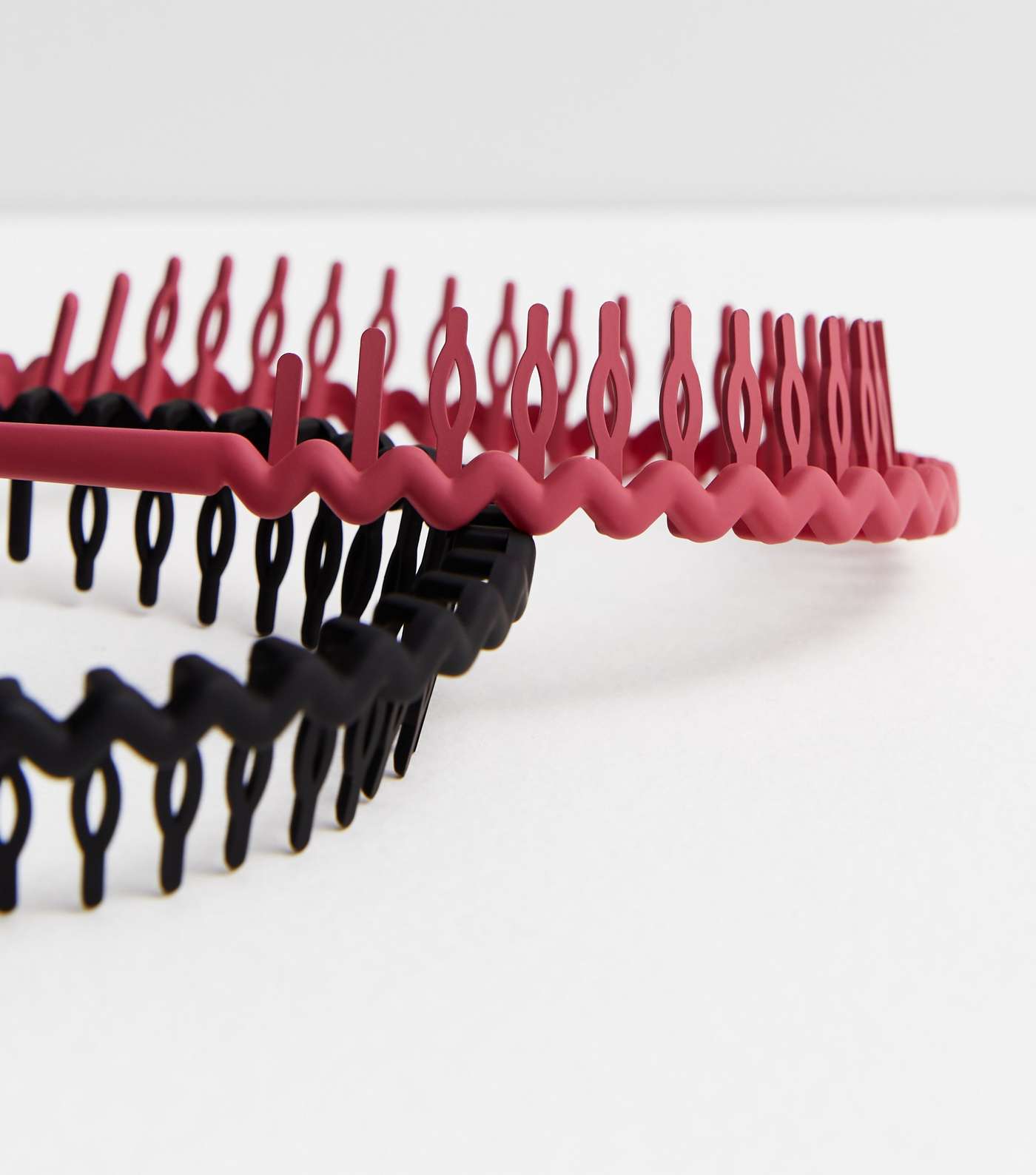2 Pack Black Red Comb Headbands Image 3