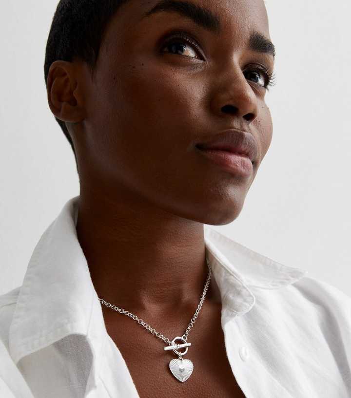 Silver Ridged Heart T Bar Necklace