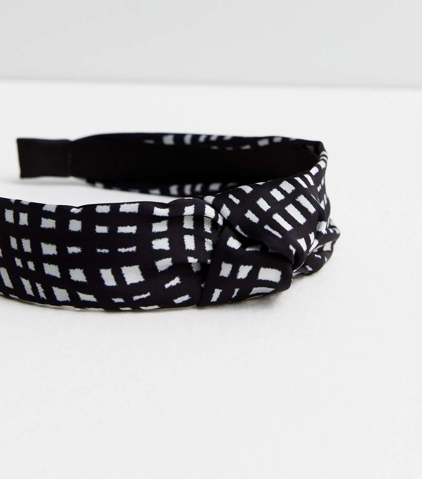Black Check Knot Headband Image 4