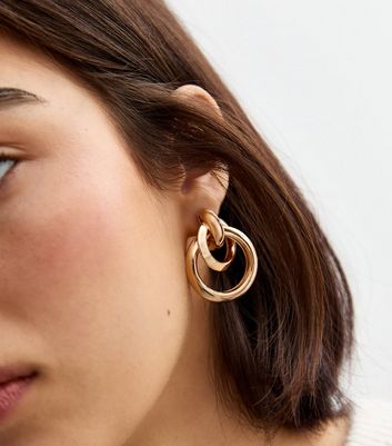 Gold door knocker earrings discount