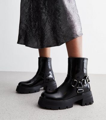 Public desire krissie black chunky boots best sale