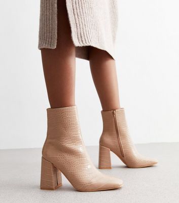 Pale pink hot sale boots womens