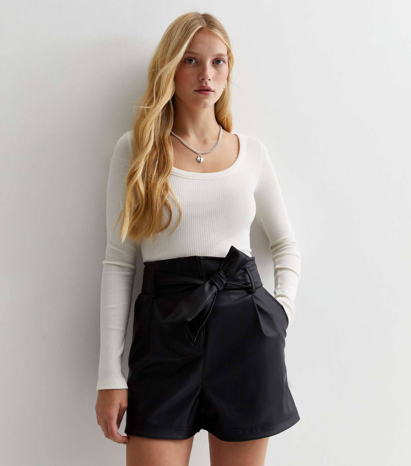 Petite Black Leather-Look Belted Shorts Image 2