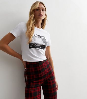 Red tartan trousers new on sale look