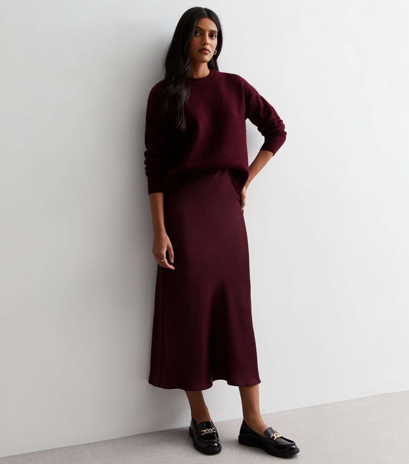 Burgundy Shine Satin Bias Cut Midaxi Skirt Image 2