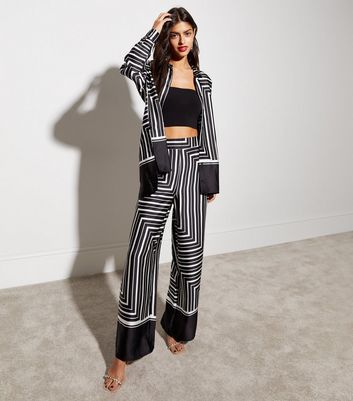 Amazon.com: Yanfoam Two Piece Outfits for Women Stripe Wide leg Long Pants  Sexy V Neck Crop Top Short Sleeves Rompers Casual Clubwear Sets : Clothing,  Shoes & Jewelry