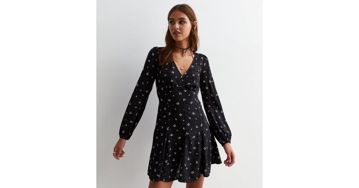 Floral V-Neck Long-Sleeve Open-Back Lace-Up Mini Dress main image 0