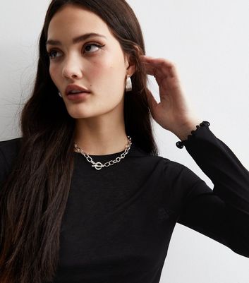 Black choker hotsell top long sleeve