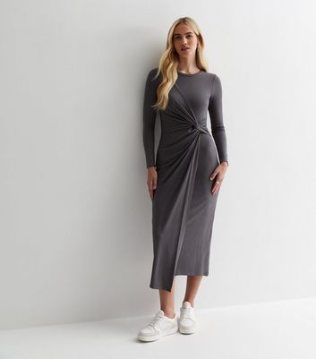 Grey midi 2024 dress outfit