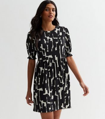 Black shift dress new deals look