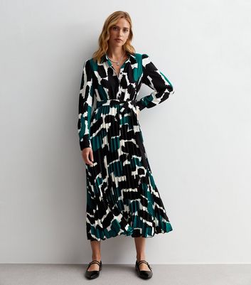 Green Abstract Belted Pleated Midaxi Dress | New Look