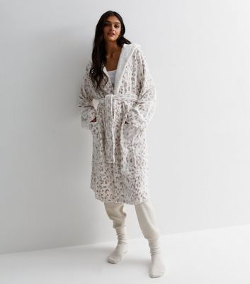 Loungeable Pink Fleece Dressing Gown | New Look
