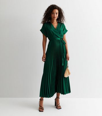 New look best sale pleated dress