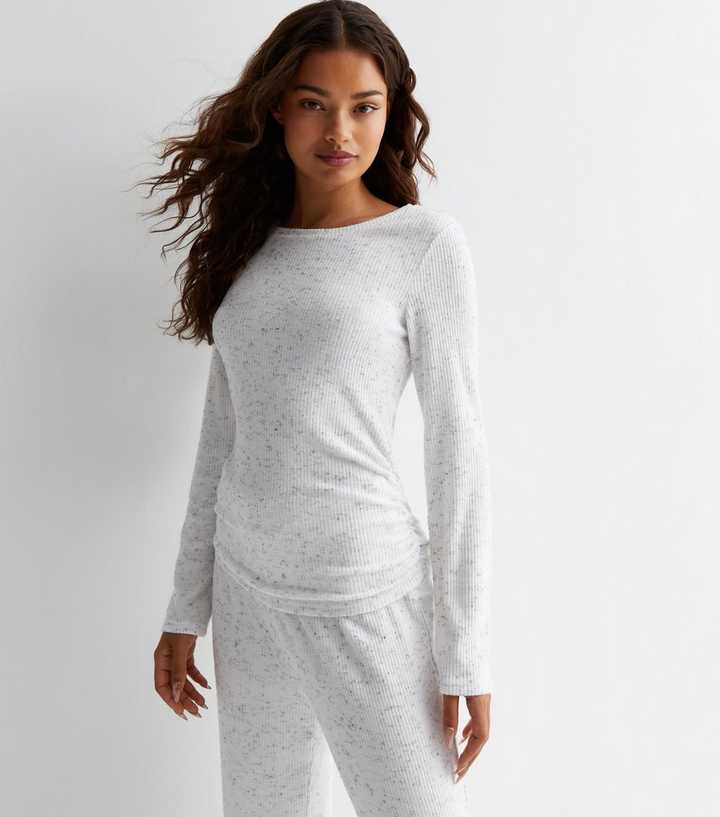 Petite Off White Ribbed Long Sleeve Pyjama Top | New Look