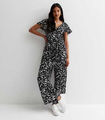 Gini London Black Abstract Print Flutter Sleeve Jumpsuit