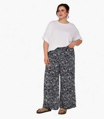 Apricot Curves Navy Paisley Wide Leg Trousers New Look