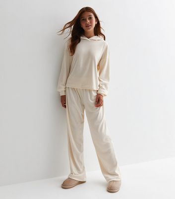 Girls Cream Velour Hoodie and Trousers Set New Look