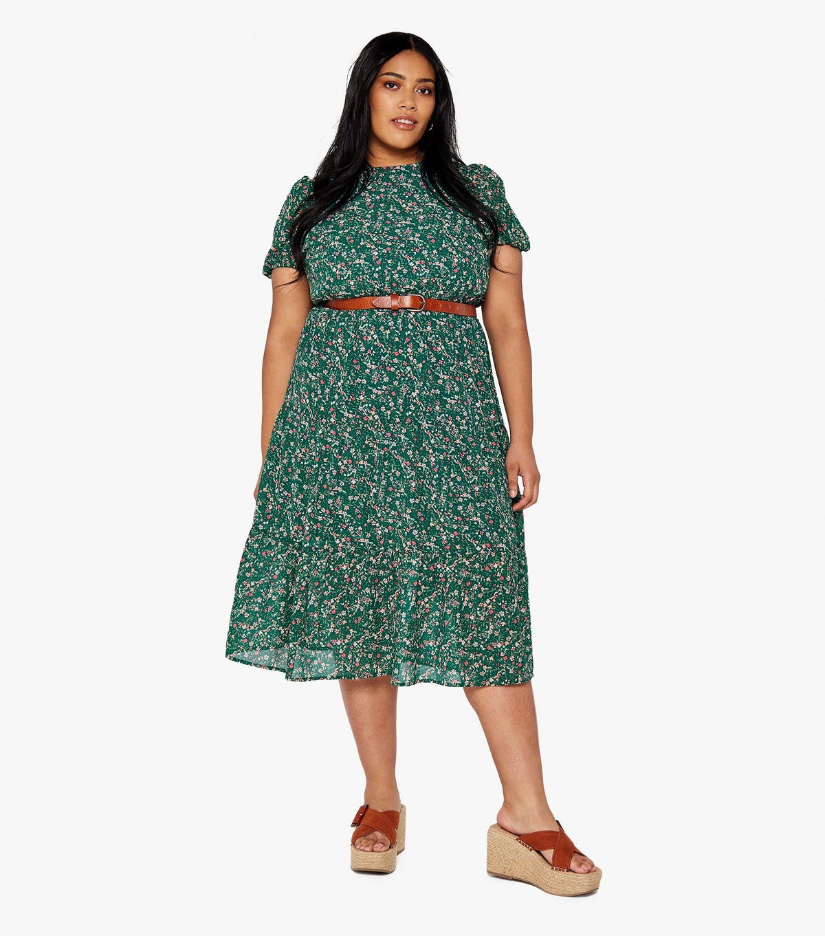 Women's Plus Size Green Floral Ditsy Midi Dress Curves Apricot New Look