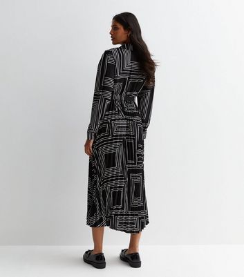 Black Abstract Long Sleeve Belted Pleated Midi Dress | New Look