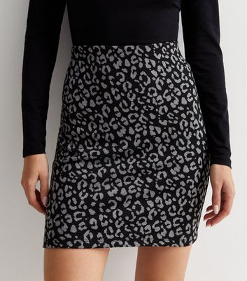 Leopard print shop knee skirt