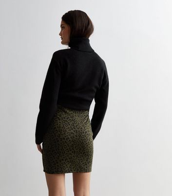 Green Leopard Print Jacquard Mini Tube Skirt New Look