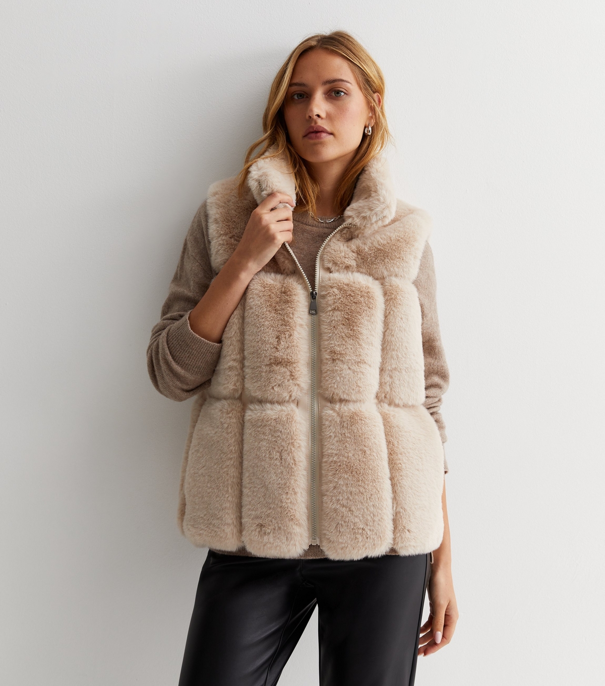 Women's Stone Faux Fur Zip Up Gilet Gini London New Look