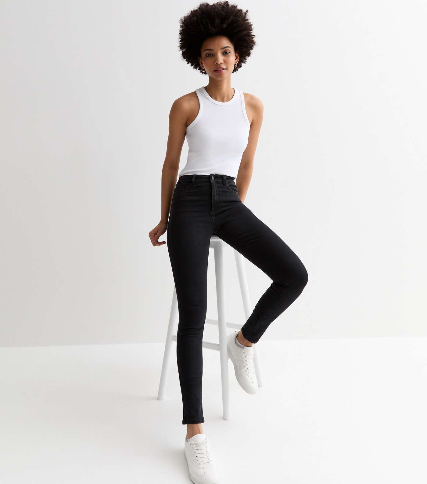 Tall Black Mid Rise Amie Skinny Jeans Image 5