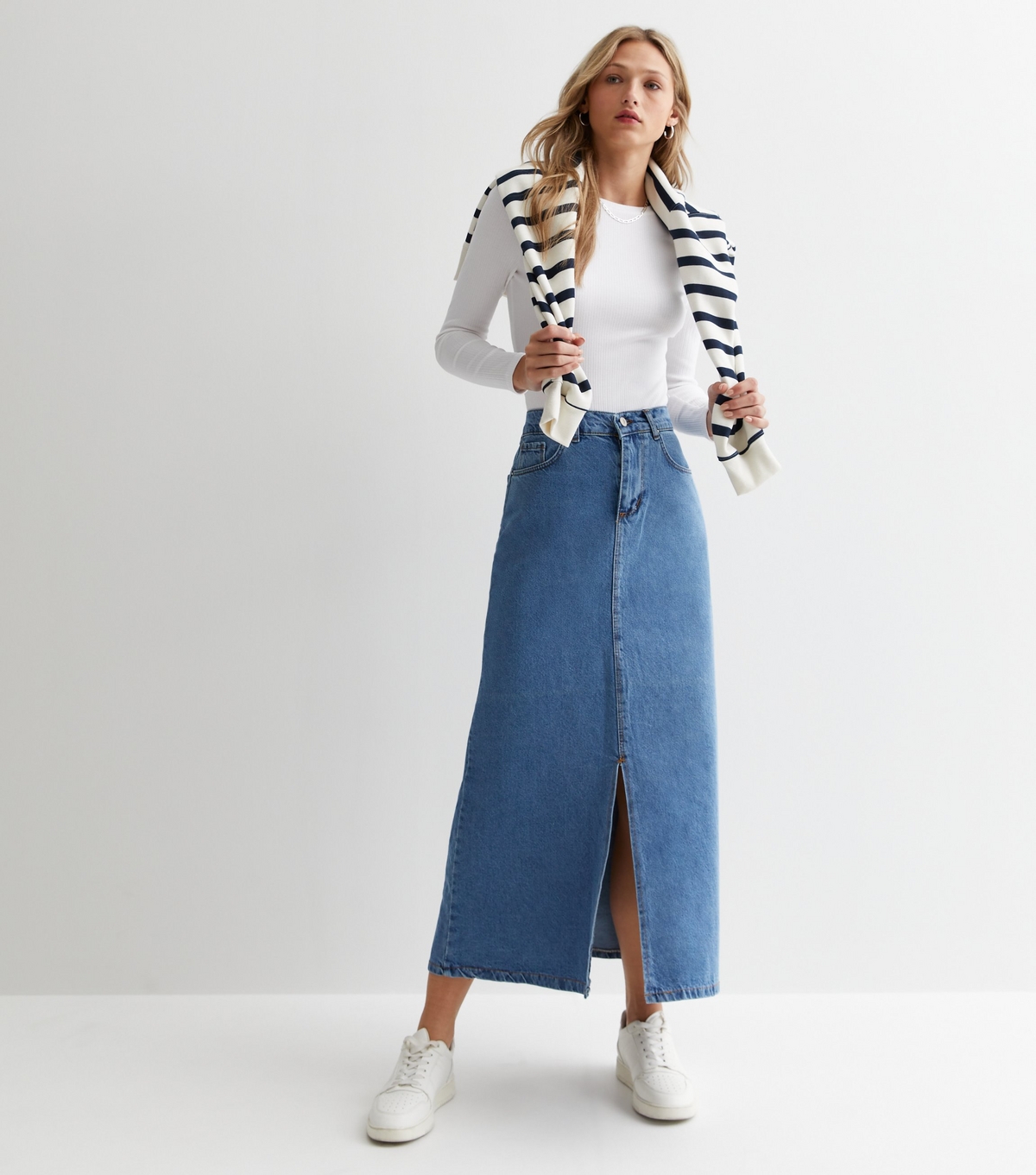 Women's Bliss Blue Denim Split Front Maxi Skirt Urban Bliss New Look