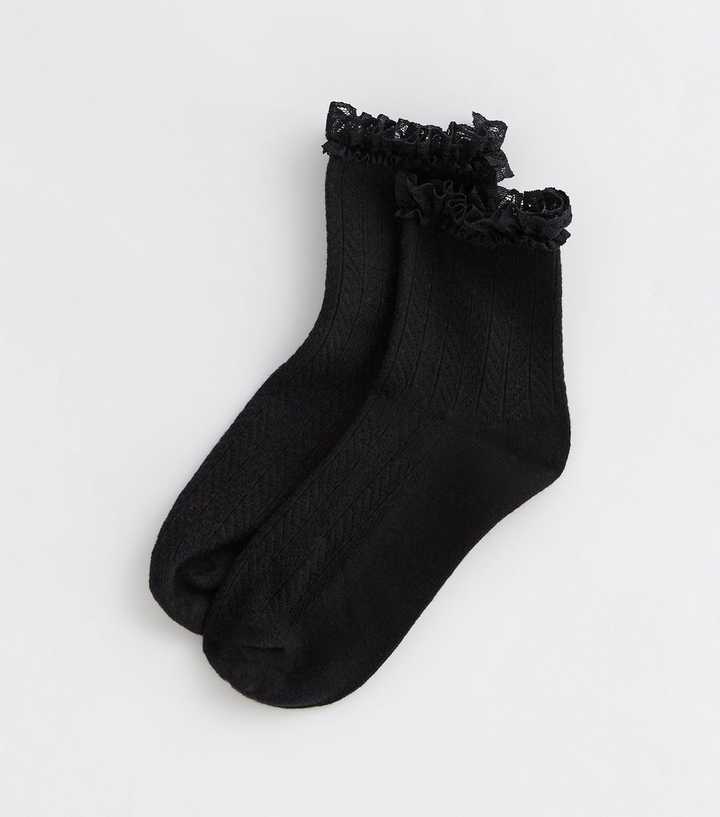 Black Cable Frill Ankle Socks