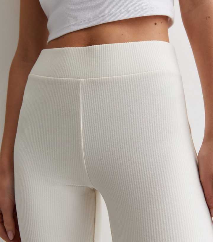 https://media2.newlookassets.com/i/newlook/879373313M1/womens/clothing/loungewear/cream-ribbed-high-waist-leggings.jpg?strip=true&qlt=50&w=720