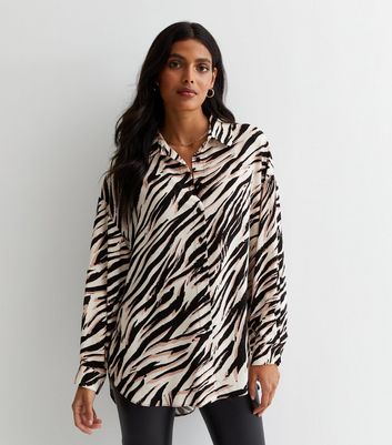 Oversized Cropped Animal Print Shirt