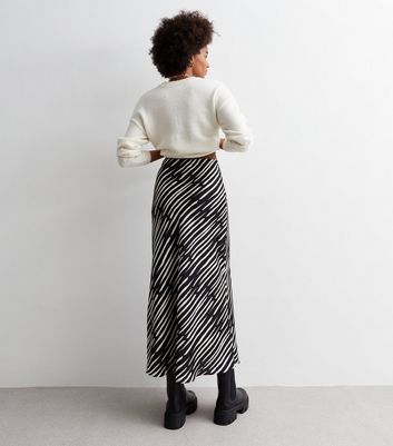 White mark midi store skirt