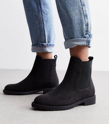 Black flat hotsell chelsea boots womens