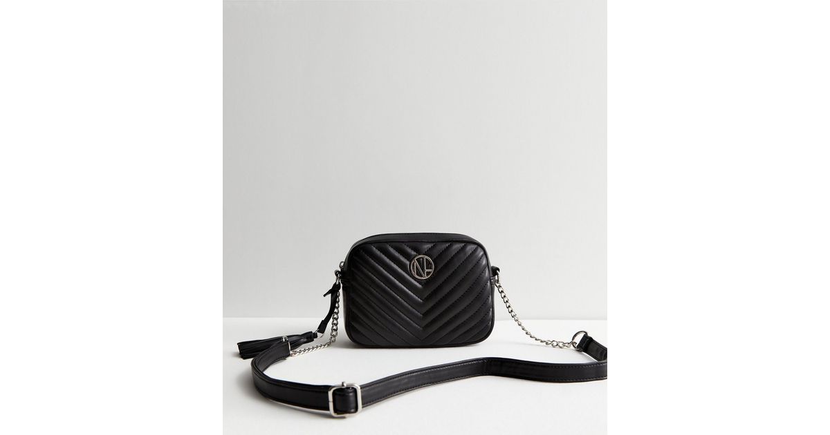 Black LeatherLook Chevron Cross Body Bag New Look