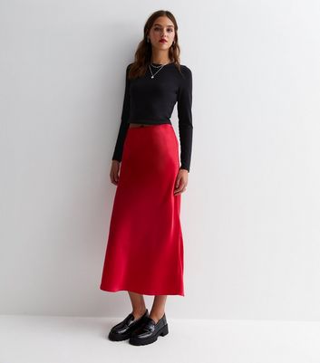 Long red formal outlet skirt