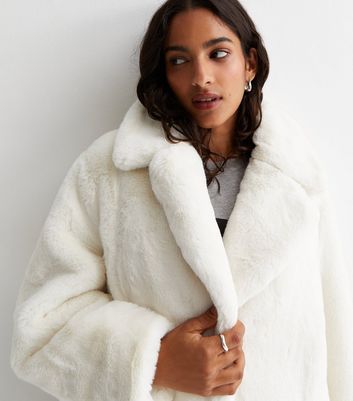 Petite Cream Faux Fur Coat New Look
