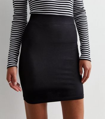 Black mini tube skirt discount