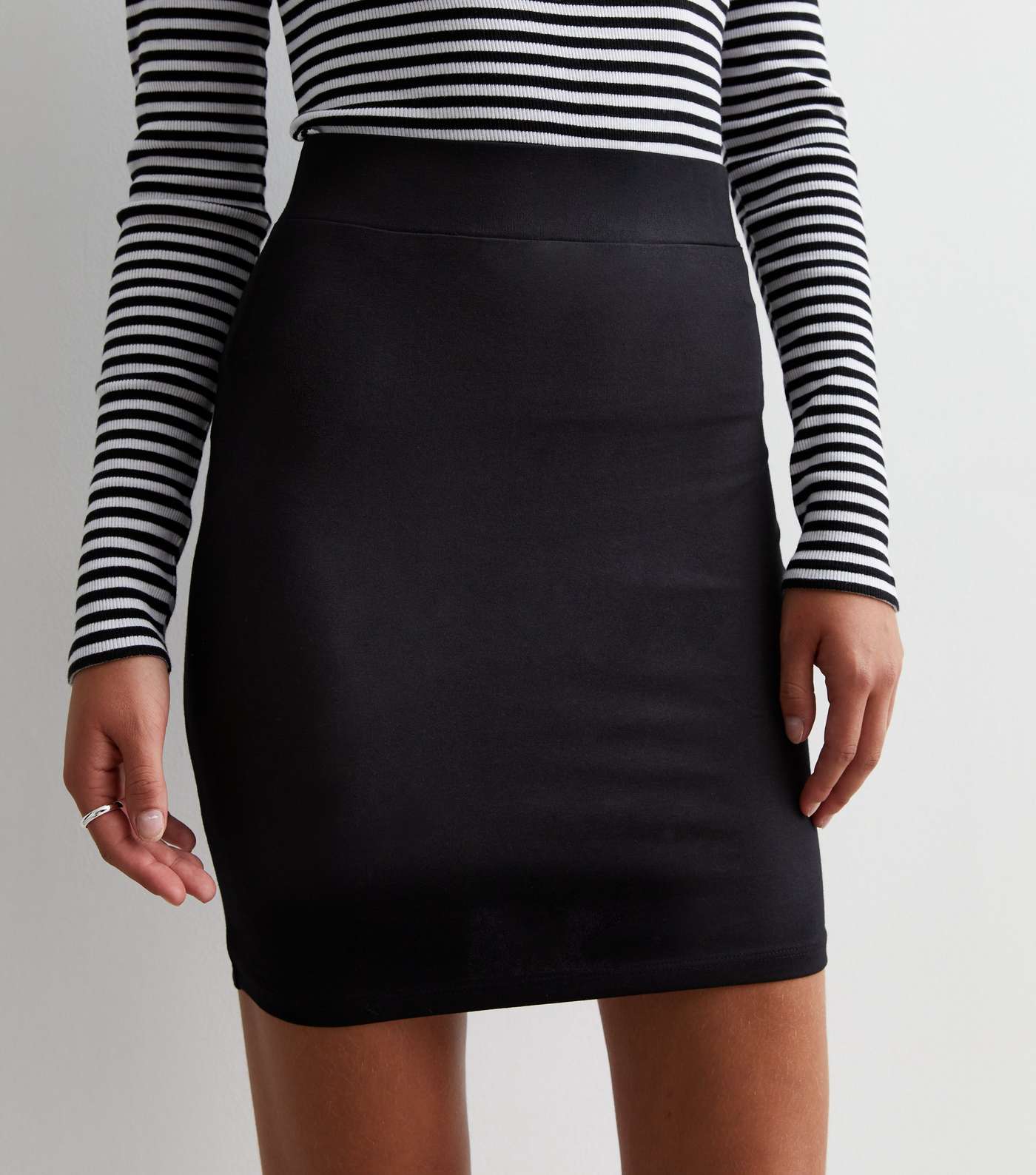 Black High Waist Mini Tube Skirt Image 3