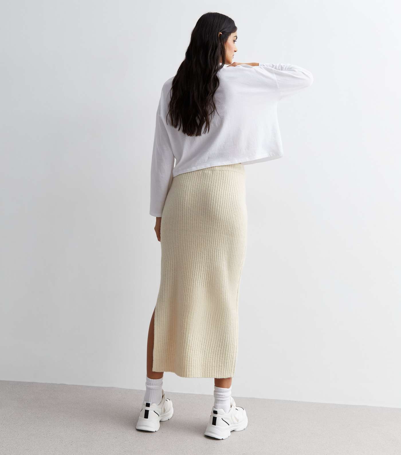 Cream Ribbed Knit Midi Skirt Image 4