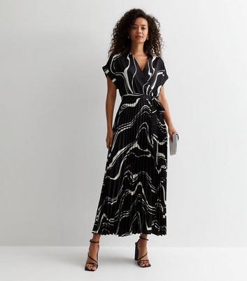 Tall Black Wave Print Pleated Midaxi Dress New Look
